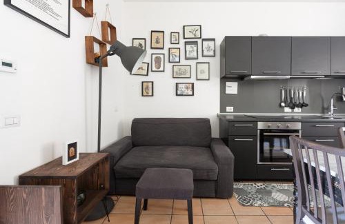 Chinatown Apartamento | Industrial-Style Apartment in Chinatown!