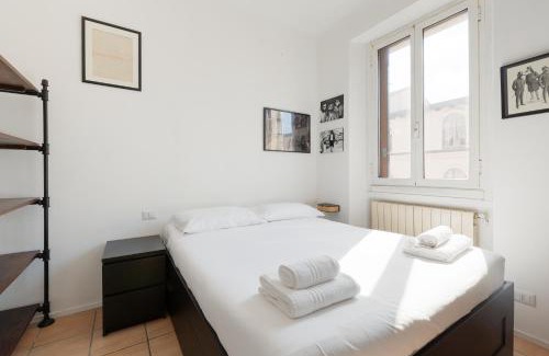 Chinatown Apartamento | Industrial-Style Apartment in Chinatown!