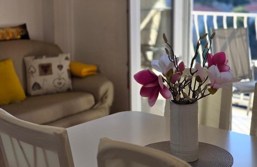 Lozica Apartamento | Indy's Sunny Apartment