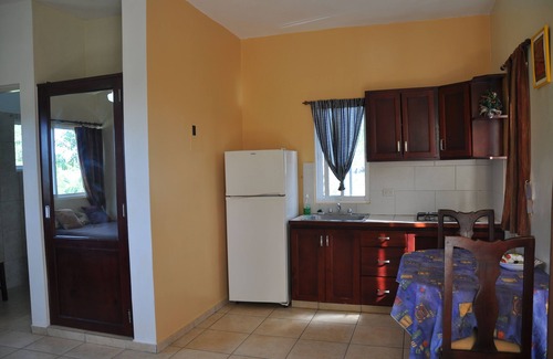 La Esplanada Apartamento | Estudio económico con piscina en el centro de Sosua, a poca distancia de todo