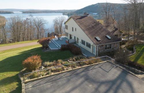 McHenry Casa | Infinite View