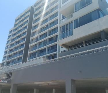 Bloubergstrand Apartamento | Infinity Beachfront 607 - Self Catering Unit