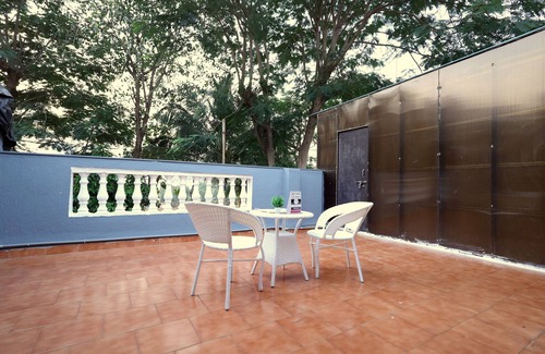 Goregaon East Casa | Infinity It park - 3 BHK Suite - Comp Wifi/Laundry