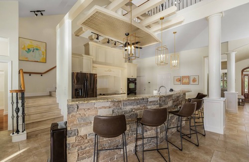 Port Charlotte Casa | Infinity Pool LARGE Home on Fishing Lake — ALL NEW —Fall Winter 25-26 Available