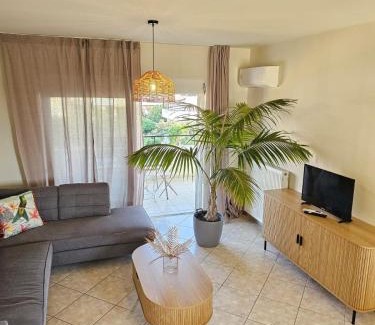Zipari Apartamento | Infinity V - Spacious Family Apartment in Kos