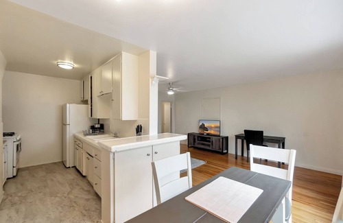 Mar Vista Apartamento | Ing1 - Charming 2-bedroom apartment in delightful Los Angeles with WiFi