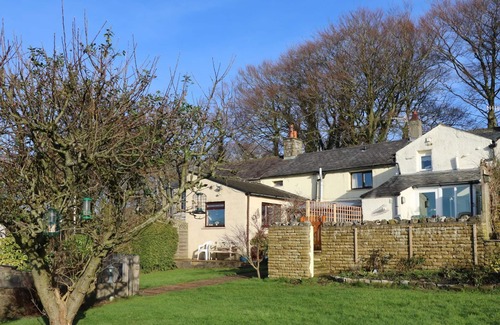 Ingleton Cabaña | Ingleton - 2 Bed Cottage - Sleeps 4 - Pet Friendly