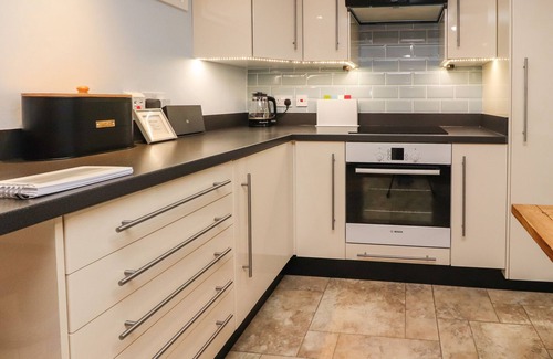 Arnside Cabaña | Inglewood Court
