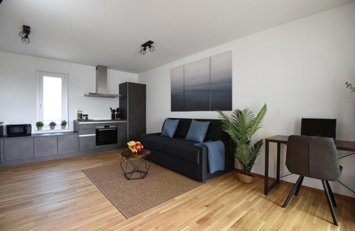 Markgroningen Apartamento | InHomeVision Neubau, Design, Balkon, Barrierefrei, WLAN