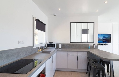 Sainte-Lucie-de-Tallano Casa | Placer y usted: Villa nueva y piscina privada climatizada