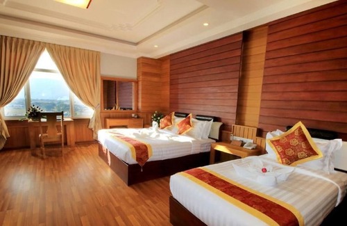 Yawnghwe Hotel | Inle Cherry Queen Hotel