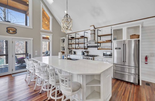Seneca Casa | Inlet Lake Keowee Home Close to Clemson