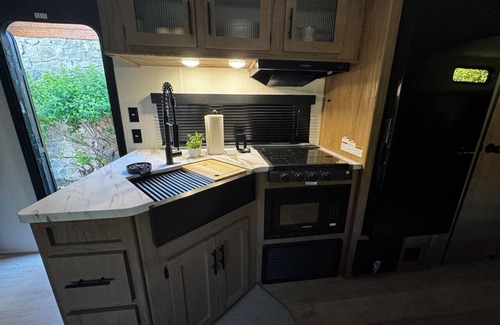 Salamatof Casa | Inlet View Cozy Camper