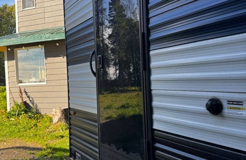 Salamatof Casa | Inlet View Cozy Camper