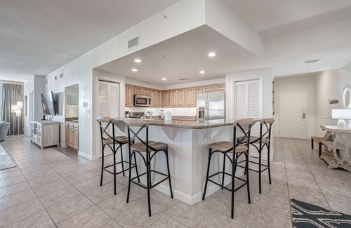 Clipper Cove Condominio | The Inn At Crystal Beach # 301: 3 BR / 3 BA condo en Destin, capacidad para 10