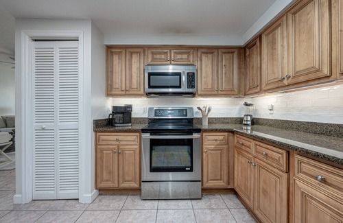 Clipper Cove Condominio | The Inn At Crystal Beach # 301: 3 BR / 3 BA condo en Destin, capacidad para 10