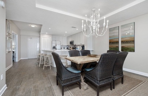 Clipper Cove Condominio | The Inn At Crystal Beach # 702: condominio de 4 dormitorios / 4 baños en Destin, capacidad para 12