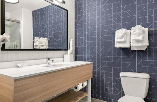 Eastwick Hotel | Inn at Philadelphia Airport