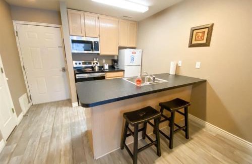 Harbor Village Casa | Inn Building Condo 110 (Pet friendly, free Wi-Fi)