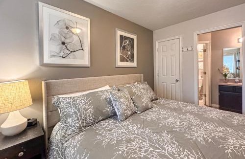 Harbor Village Casa | Inn Building Condo 206 Beautiful updated condo