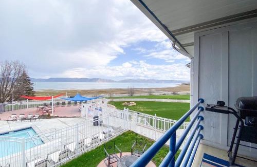 Harbor Village Casa | Inn Building Condo 213 Pet friendly, Patio view