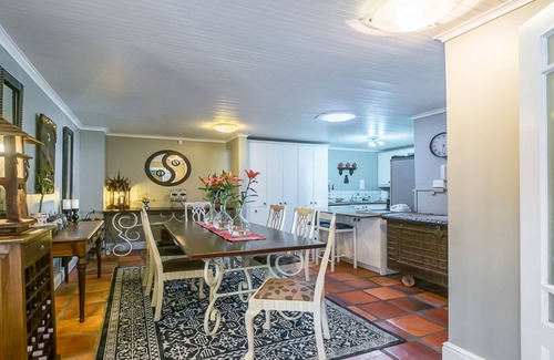 Pinelands Casa | Inn Style Guesthouse