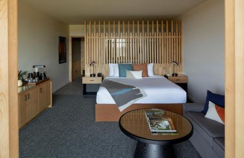 Carlton Casa | Inn the Ground