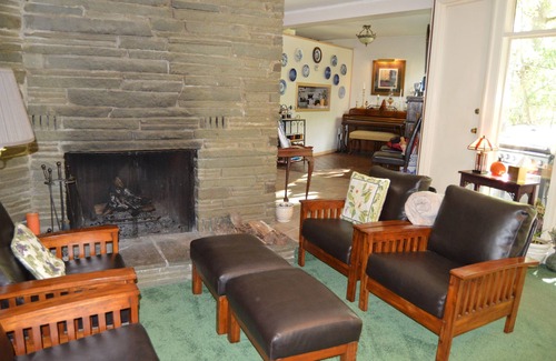 Hyde Park Cama Y Desayuno | Inn the Woods Bed and Breakfast