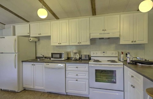 French River Cabaña | Inn The Woods, Deluxe PEI Cottages - Cottage 4
