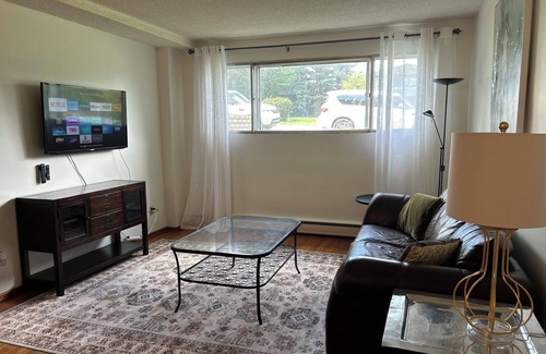 Southwest Calgary Condominio | Inner city close to Stampede and Stanley Park