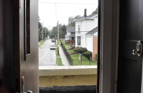 Garfield Heights Apartamento | Inner City Gentrification