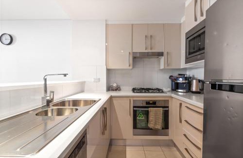 Waterloo Apartamento | Inner-city Stay with Pool and Gym Access