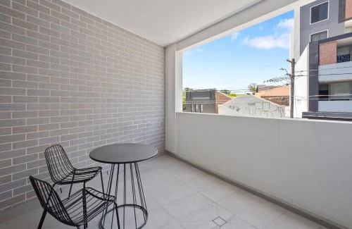 Marrickville Apartamento | Inner West 1BR & Balcony - Mins to CBD