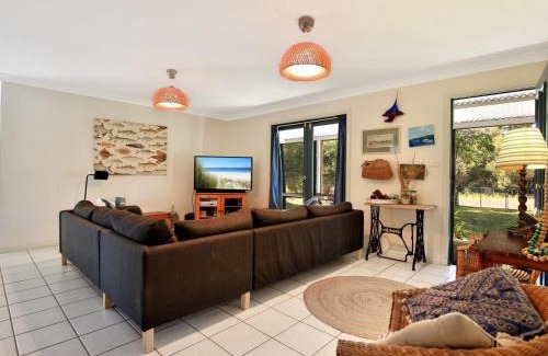 Callala Beach Casa | Innisfree I Pet Friendly I 2 Mins to Beach