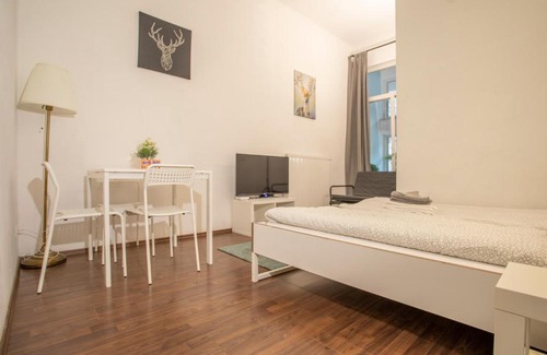 Pradl Apartamento | Innsbruck Deluxe City Center Studio