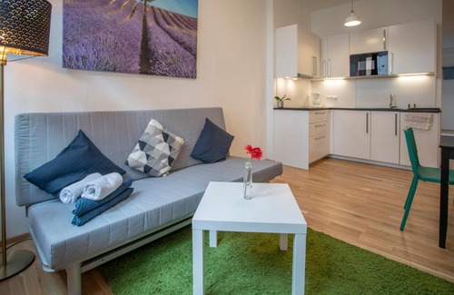 Pradl Apartamento | Innsbruck Urban Apartment I No Stairs I 24h Contactless Check-in