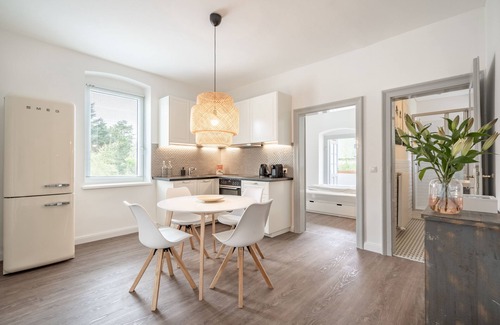 Innsbruck Apartamento | InnsbruckHomes at Botanical Garden