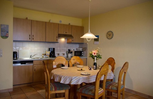 Staberdorf Apartamento | Inselblume 30 - Rustic vacation home with sea view in Staberdorf