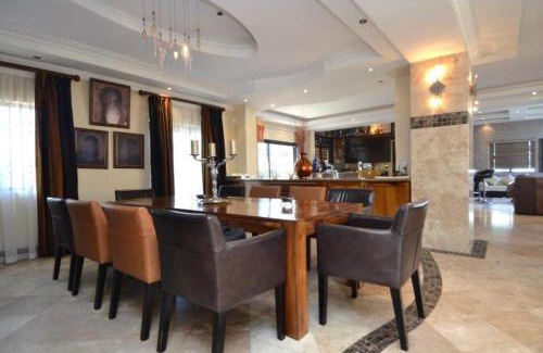 West Beach Casa | Inside residence