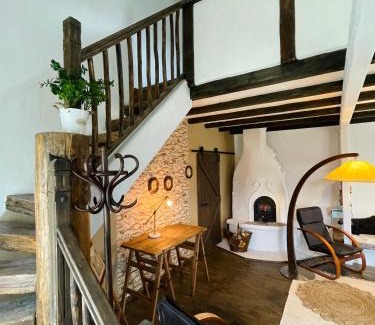 Bezdead Cama Y Desayuno | Inside, The Village- Atelier