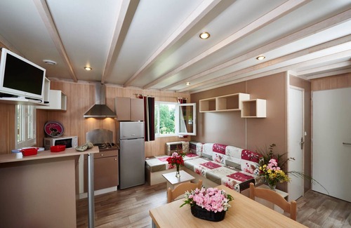 Douarnenez Alquiler De RV | Insolites Du Camping De Trezulien