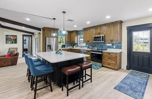 Pinellas Park Casa | Inspiration House-One Acre Pool Home in the Heart of Pinellas!