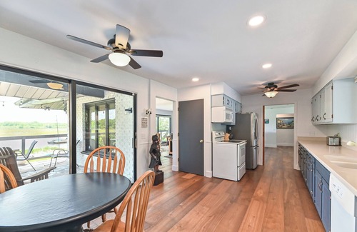 Delavan Casa | Inspirational nature backdrop. End of the road beside the woods.