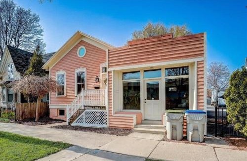 Fifth Ward Casa | INSTA worthy Home! *Sleeps 8* - Walker's Point!