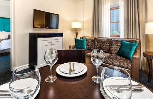 East Village Complejo | Instant Booking 30% off - WorldMark Balboa Park (1 Bedroom with Queen Bed)