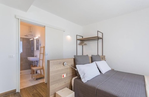 Moniga del Garda Cama Y Desayuno | Insula Felix - Habitación Doble Deluxe con vistas Lag - 1 o 2 camas