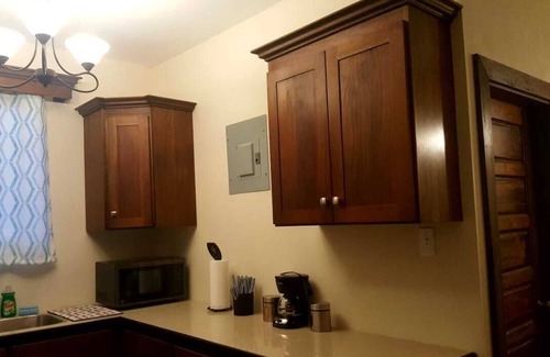 Ladyville Casa | Acogedor apartamento cerca del aeropuerto