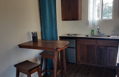 Ladyville Casa | Acogedor apartamento cerca del aeropuerto