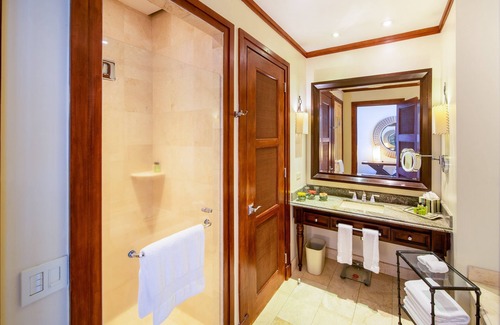 Escazú Hotel | InterContinental Costa Rica at Multiplaza Mall by IHG