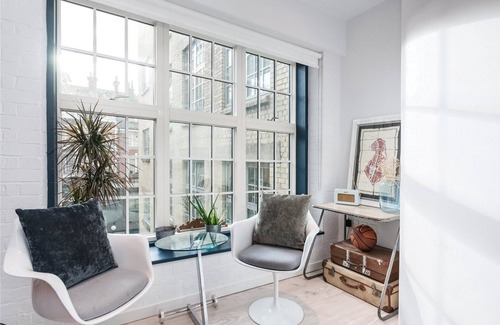Carnaby Apartamento | Interior Designed Soho Loft Apartment